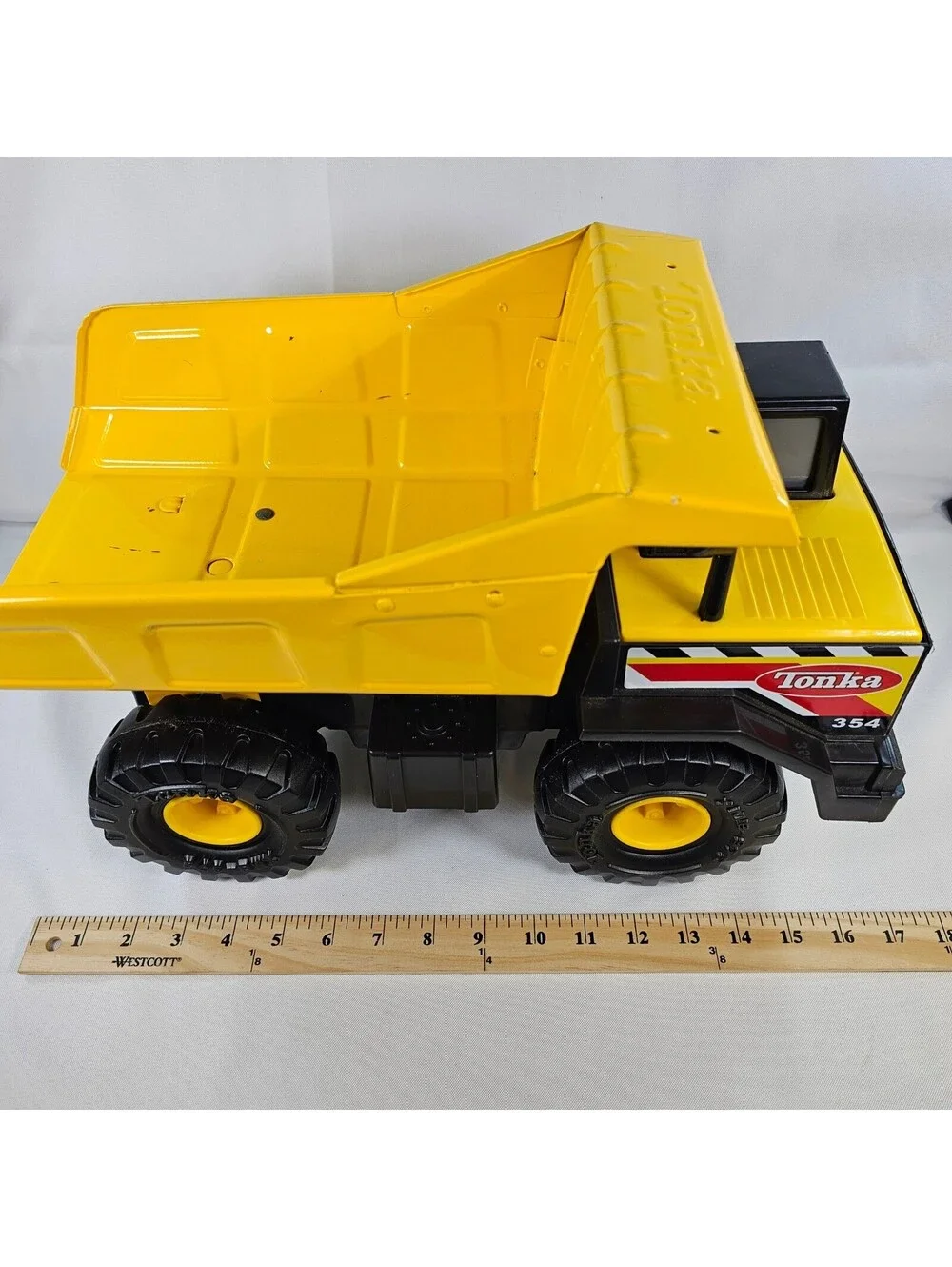 Tonka 354 Mighty Dump Truck Yellow Steel Bed Construction Toy Vehicle 17 Inch